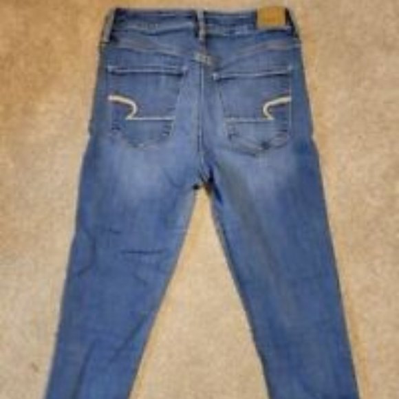 American Eagle Women's 6R Distressed Super High Rise Jegging (28x27.5") - Picture 3 of 10